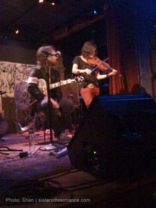 Emily Wells on stage with Joseph Arthur, Sept 2009